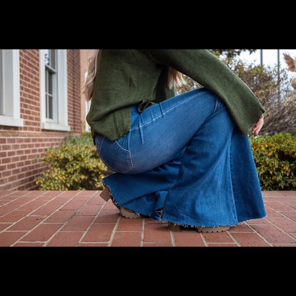 Retro Flare Denim - Picture 2 of 3